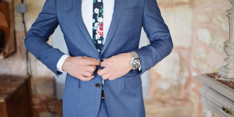 Minden férfi gardróbjában megvan a helye egy sportzakónak