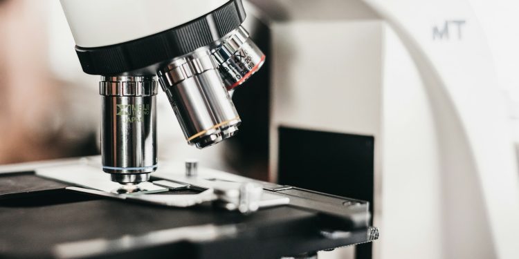 Anyagvizsgáló mikroszkópok: az ipari és tudományos kutatások elengedhetetlen kiegészítői