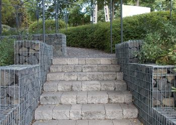 Amikor a kert nemcsak elhatárol, hanem karaktert is kap