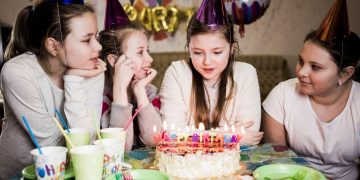 Szülinapi zsúr stresszmentesen: így válassz programot